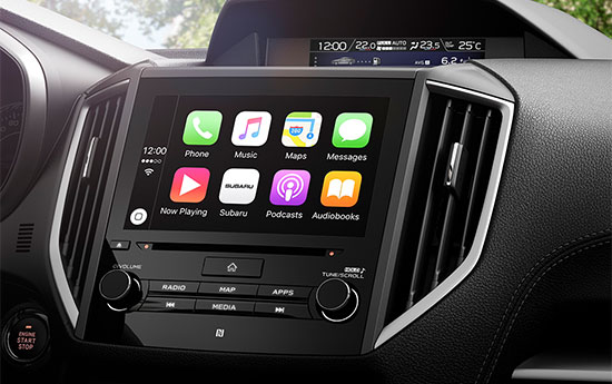 Apple CarPlay<sup>4</sup> und Android Auto™<sup>5</sup>