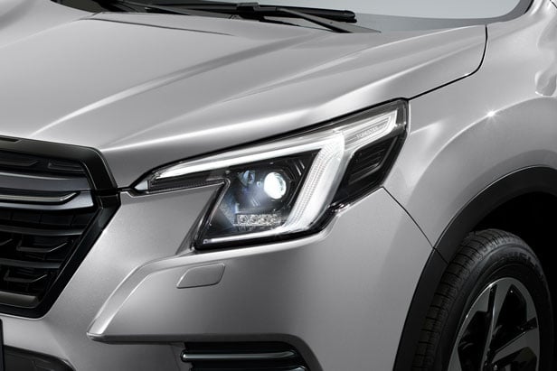LED-Scheinwerfer mit automatischer Leuchtweitenregulierung