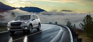 Subaru Forester bei Regen