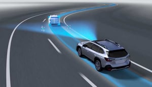 Spurzentrierung und adaptive Lenkung